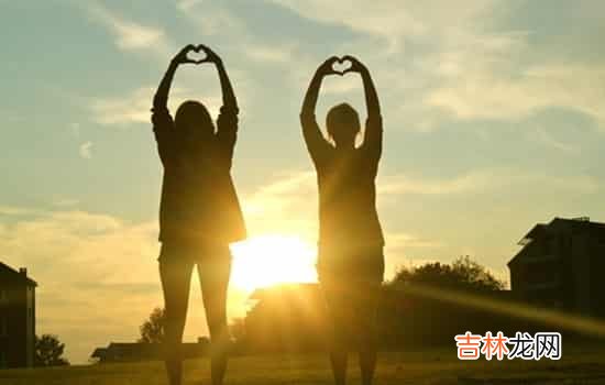 相亲时候大多需要做简短的自我介绍 女生相亲自我介绍7要素，你做到了吗？
