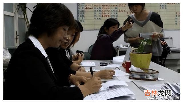 出轨一时爽，老来得子却无力抚养