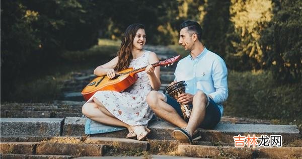 不管是男强女弱的婚姻，还是女强男弱的婚姻，其中都存在不公平