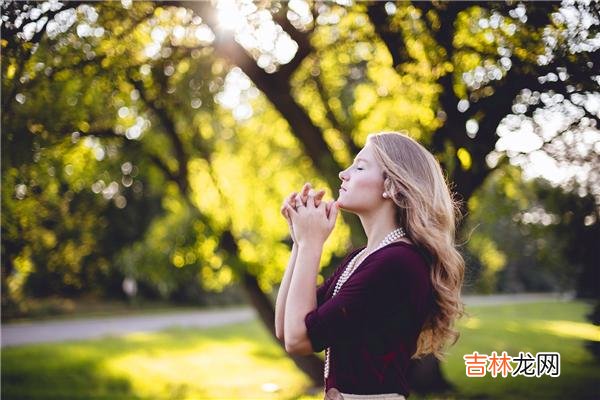 01一个人循着正确的方向走 最近我一个同事的婚姻问题，唤醒了我的回忆
