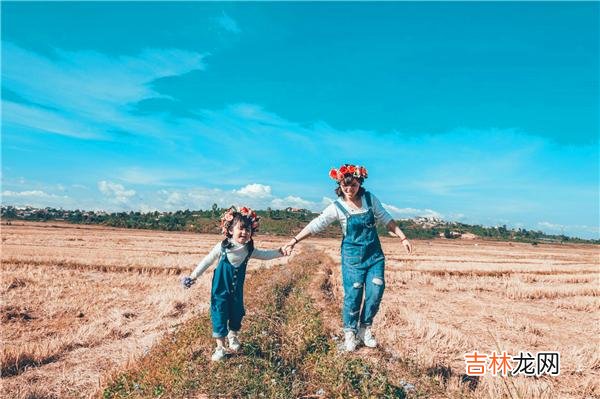 01很多人都有这样的思维定势 人到晚年才懂，儿媳不如女儿，儿子不如女婿，养儿未必能防老！