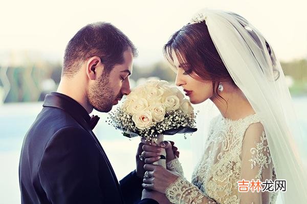 想离婚的时候，不妨回头想想当初为什么结婚，或许能帮你找回初心