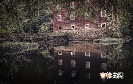 男朋友出轨了你闺蜜，应该怎么做才能原谅他，其实都要看你自己想