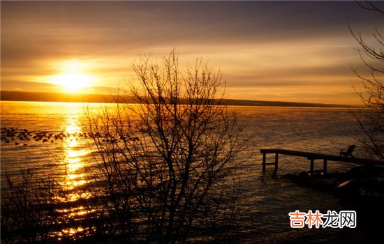 男朋友出轨了你闺蜜，应该怎么做才能原谅他，其实都要看你自己想