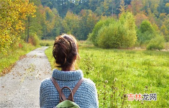 在现在这个社会上出轨成为一个大多数人都在探讨的问题。|有的人甚至是哪怕出轨了一次也不停止，而是选择继续