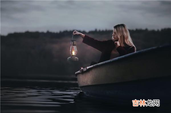 01有句话说 结婚当天，婆婆各种欺负儿媳，要么给儿媳下马威