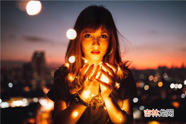 01有句话说 结婚当天，婆婆各种欺负儿媳，要么给儿媳下马威