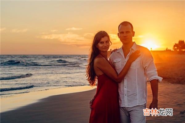 01感情世界中经常会出现这样的问题 婆婆袒护背叛婚姻的儿子，儿媳趁机离婚，才是聪明的选择