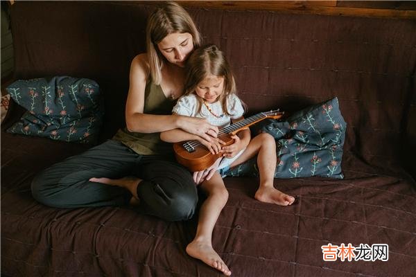 在此基础上再嫁给一个值得依赖的人，才能真正对孩子有好处