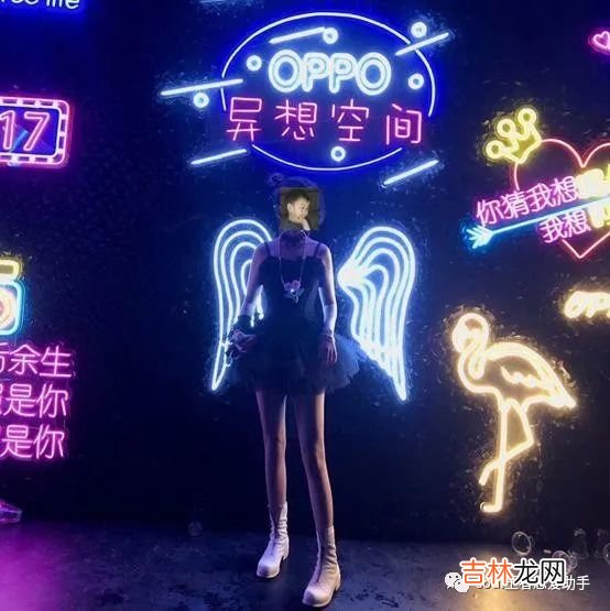 巧妙应对她的拒绝后，她不再说不还主动邀约