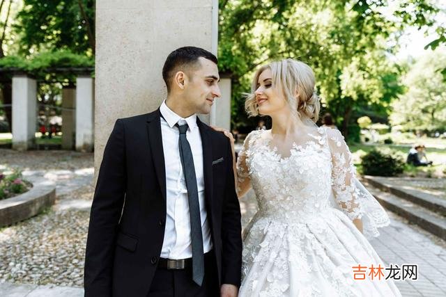 01有些问题的解决方式只有一种 离婚两天后，我哥跟我嫂子复婚了，婚姻还能这么玩，真的长见识了