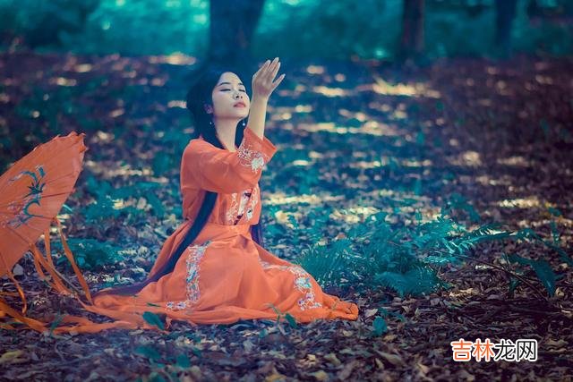 01之前我们讲“找对象”方面的问题时提到过 背叛婚姻的人，无一例外都犯了同一种错误：不自觉，管不好自己