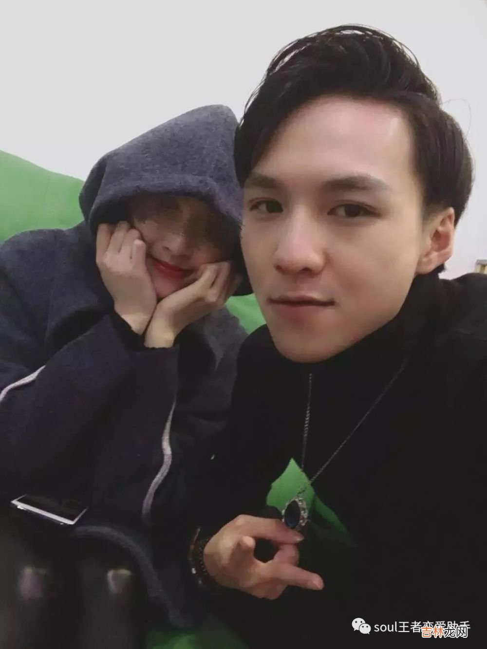 有趣的打招呼开场白：清纯乖乖女不好撩，一波表白套路约出她