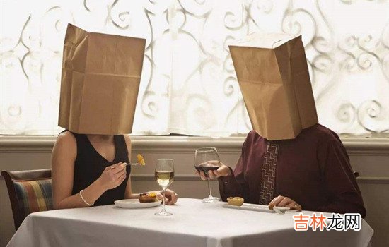 老婆不爱我了怎么挽回？从开始的崇拜婚姻 婚姻生活带给了两个人开心幸福的感受，婚姻是最不容易的