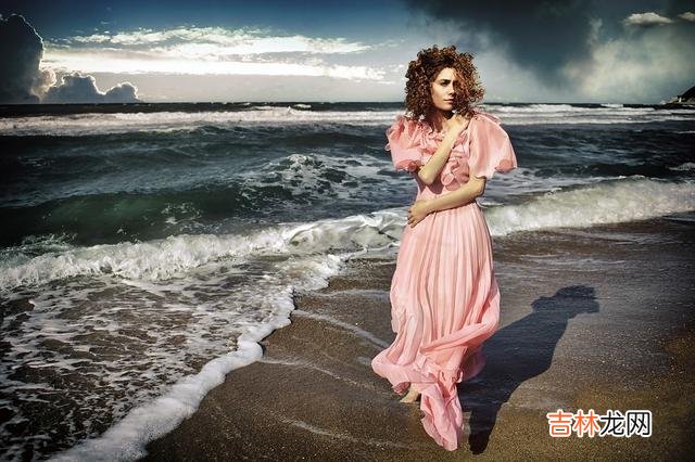 01之前有个朋友一直想离婚 结婚不是终点，反而是起点，它是一种不同的生活方式