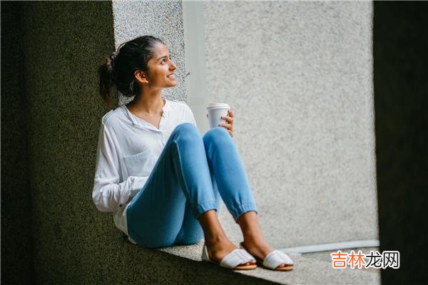 01有些人原则性很强 就因为小姑子去她公司上班，导致她的婚姻被毁