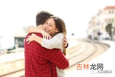 提升自身吸引力就能获得爱情？NO，主动追求其实更为重要！