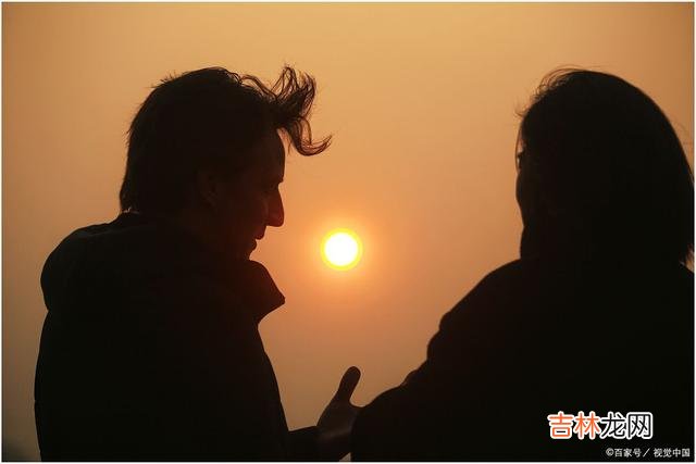 说狠话也是一种看不惯一切，却又自我防卫的一种表现