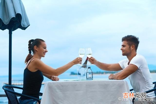 阿云觉得老公勤劳 如果一个男人不舍得为自己的女人花钱，一样是自私的