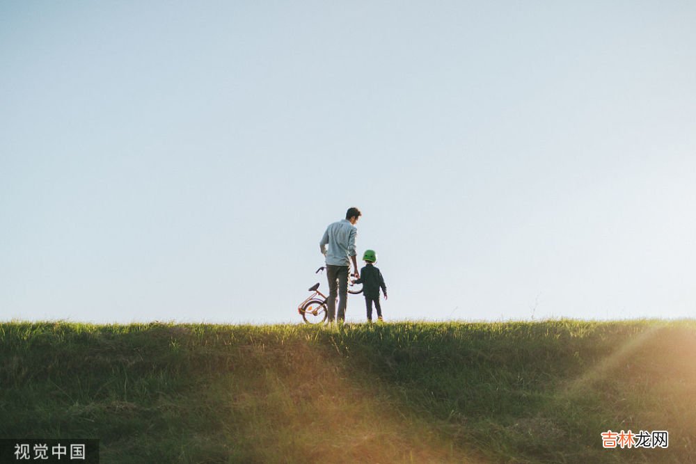 妻子吵架回娘家，男子花4000请保姆做饭，直言：比你划算多了