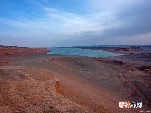 为什么有些爱情之路非常坎坷和艰难呢?说到底 很难得到的爱情,总有一个人属于后进生,需要付出很大的努力