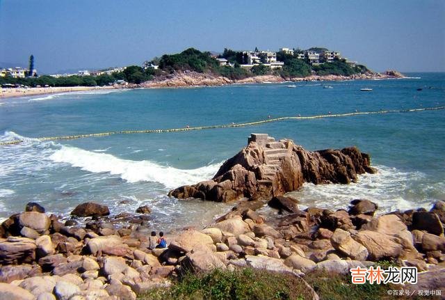 这世间的感情 是否亲密过,眼神是藏不住的,而且实际行动会更加明显