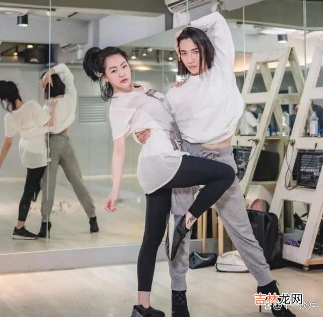 网友曝小S出轨唐老师，被许雅钧当场发现，汪小菲发文表态