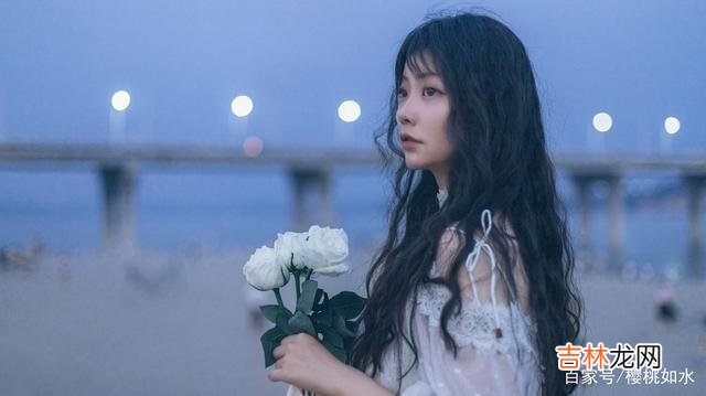 女孩，不要总幻想着做谁的公主，要做就做自己的女王