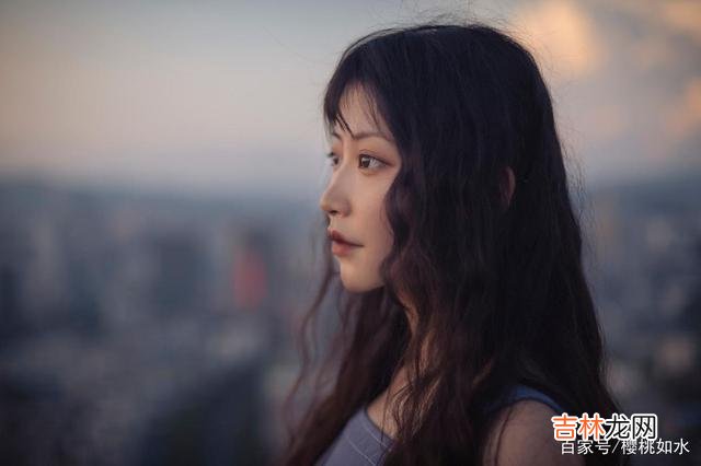 一见钟情 有人第一次见面，就滋生了心动，从此以后，都是沉沦