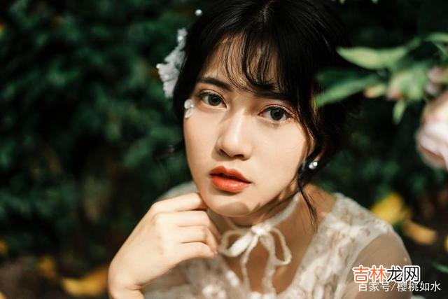 男人放弃一个人时 男人一旦放弃感情，就会放着你的联系方式，不再关注你的任何动静