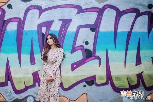 01-记得《千与千寻》里说过这样一句话：“不管前方的路有多苦 有的女人，心根本就捂不热，你可别贸然去尝试