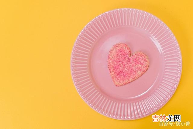 01-读者小谭向我发来求助 让女人爱到极致的聪明男人，往往都满足了女人对陪伴的需求