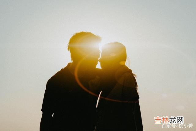 男女之间的感情 女人频繁联系你，是在暗示你她已经喜欢上你了