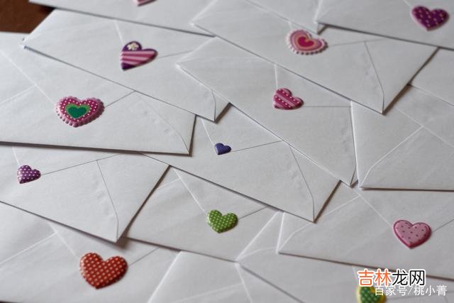 表弟大半夜打电话来向我求助 勇敢把爱说出来，即使没那么肉麻，也同样可以撩动女人心