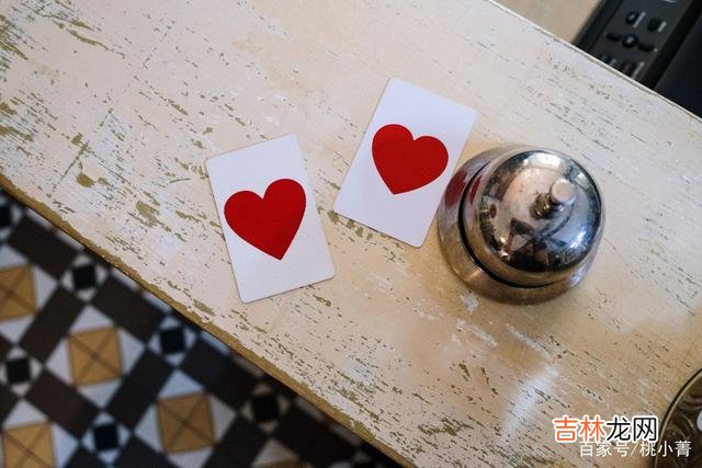 有人说 睡前聊天,说“晚安”太俗,这些话才能让女人主动联系你