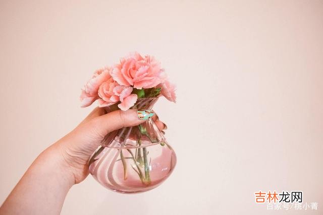 人与人之间的相遇是缘 存在于婚姻之外的感情，再美也只能放手