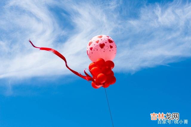 01-读者小燕向我提了一个问题 男人的喜欢和爱不一样，只有在真正爱你的男人那里，才能得到幸福