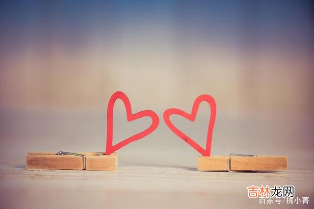 余光中说：“世上本没有故乡的 希望女人明白，在男人情绪低落的时候，他的想念最疯狂