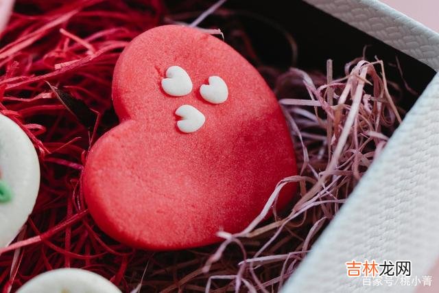 让男人深爱，女人需要努力提升自己，让自己变得更有价值