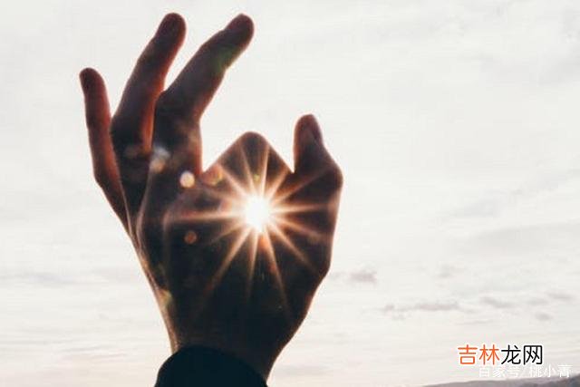 宫崎骏曾经说过:“遇见的都是天意 有些人,有些事,遇见过就好,无需去追逐,更不必去等待