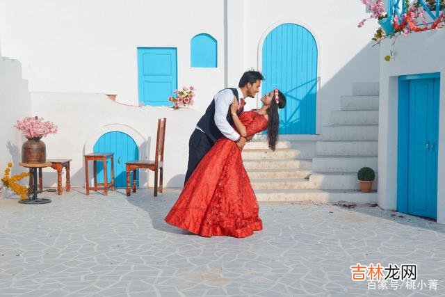 爱情是一件很神奇的事情 一旦男人爱上了你，他就会收敛自己的锋芒，变得顺从又听话