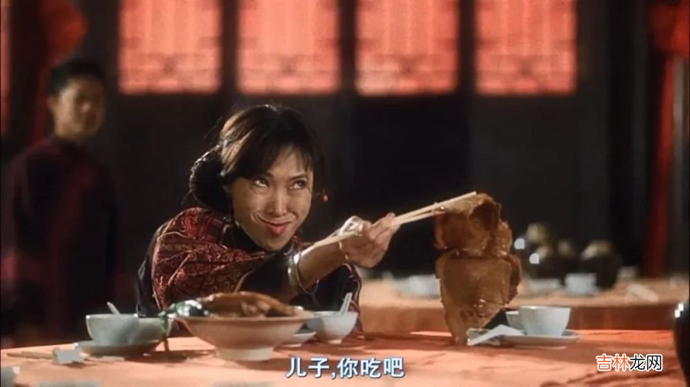 你觉得她是母亲，其实她只是婆婆