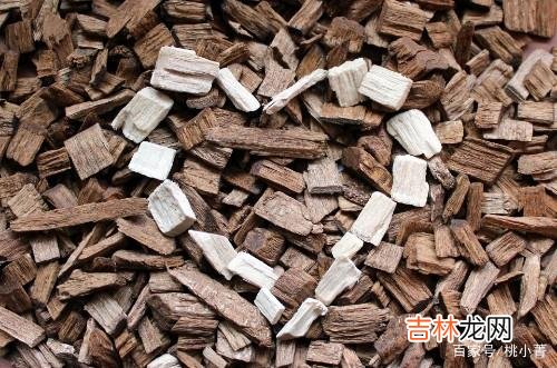 记得有人这样说过:“爱情这东西 男人对你上瘾后,最明显的表现,就是情不自禁这四个字