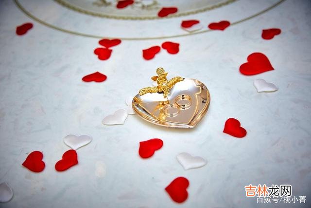 在追爱的路上 容易上手的女人，其实就是想让你得手的女人，她所做的一切