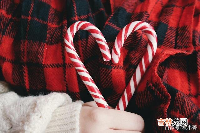 朋友说她相亲之前 不老实的男人，恰恰就懂得把握时机，主动去亲近女人