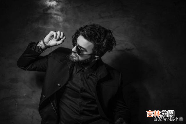 在爱情的滋养下 人到中年，男人还能遇到自己喜欢的人，实属不易