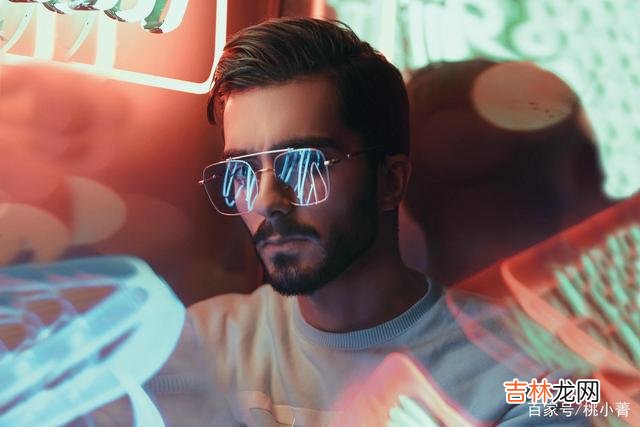 在爱情的滋养下 人到中年，男人还能遇到自己喜欢的人，实属不易