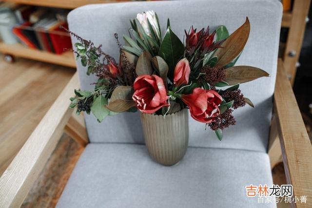 你要知道，你放下的是过去，拿起的才是未来