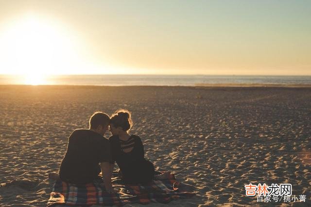 很多男人认为 你早晚会发现，搞定中年女人，套路比钱重要