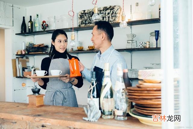 我妈又开始翻那些旧账了。|女人到了50岁以后，要学会翻篇